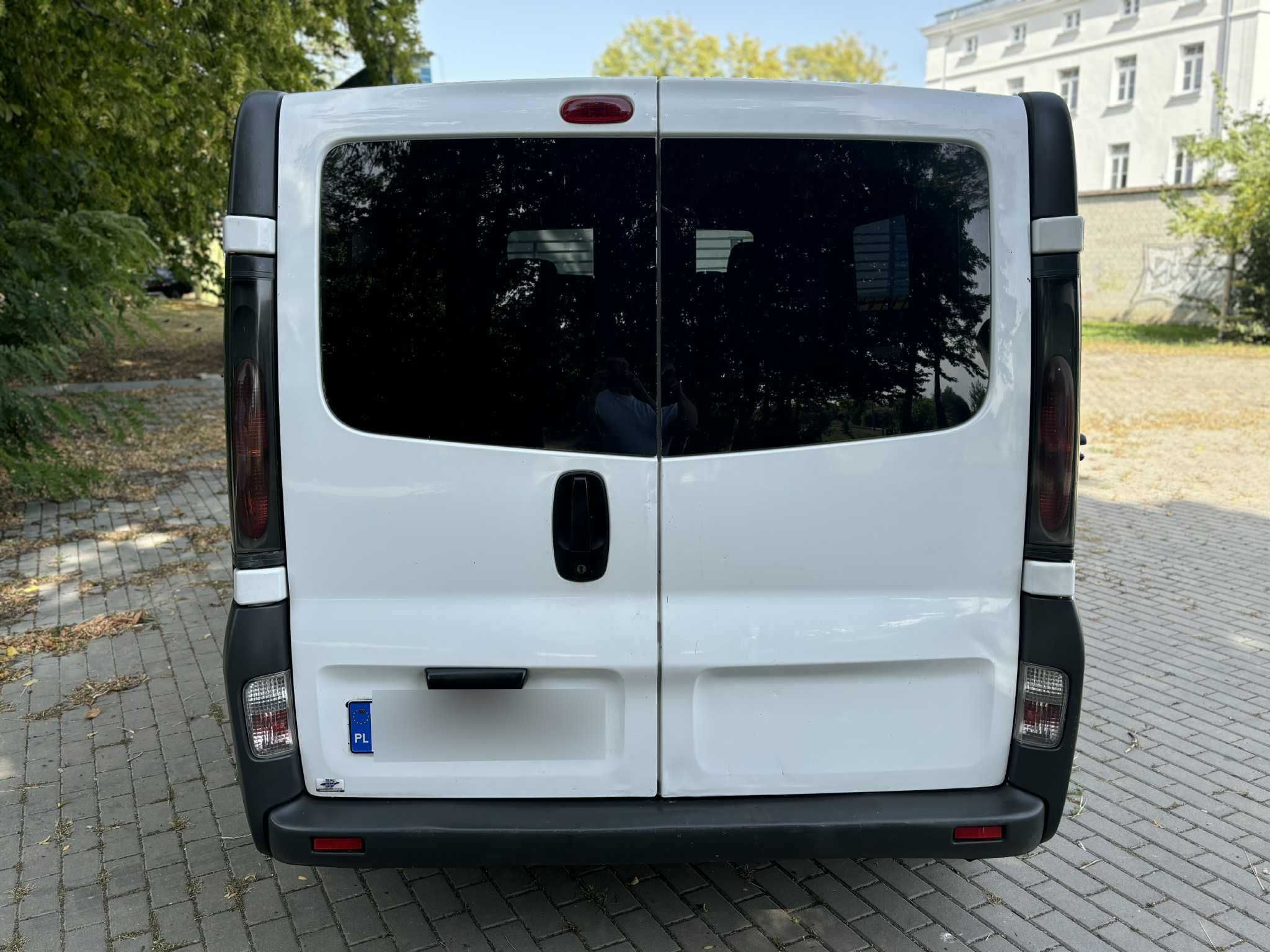 Renault Trafic 1.9 DTi 3 osobowy 2,5m Paki Długie Opłaty (Vivaro)