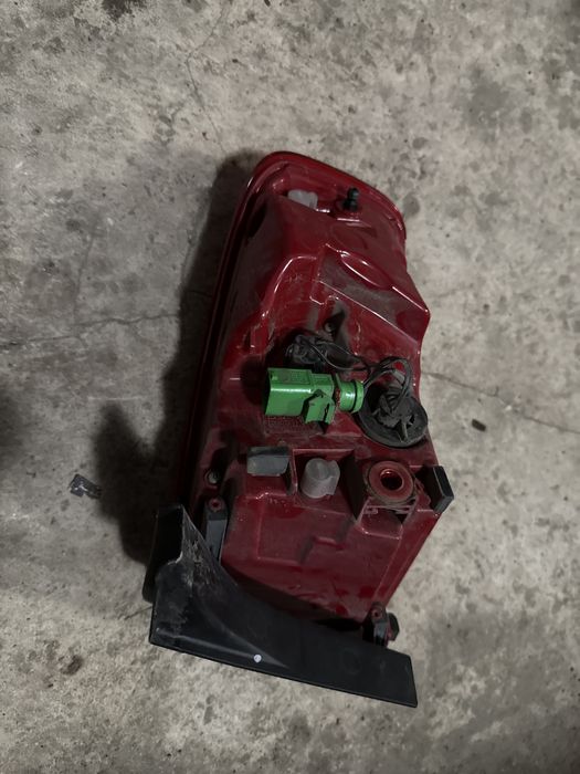 Задній левий стопфонарь ауді А4 В8