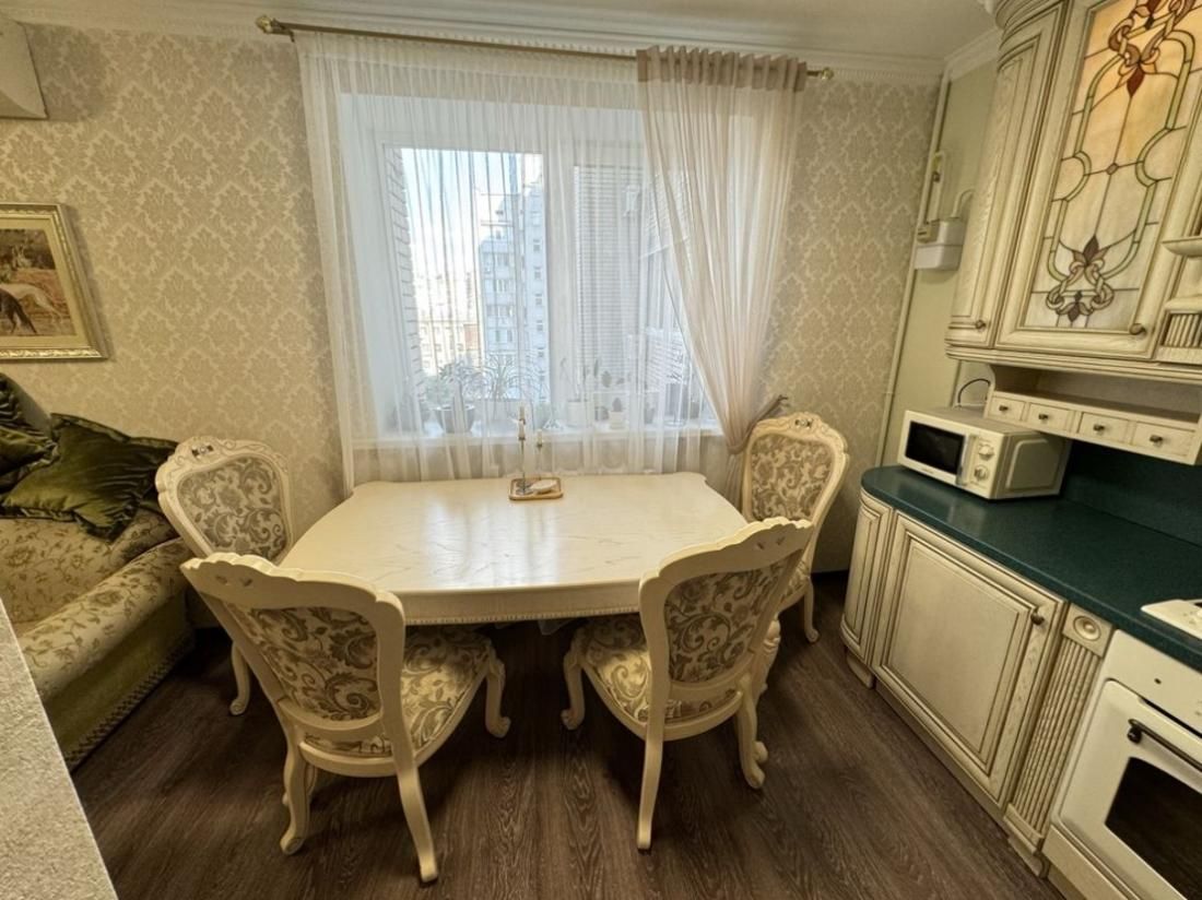 Продам 2 к кв Днепр Центр Поля