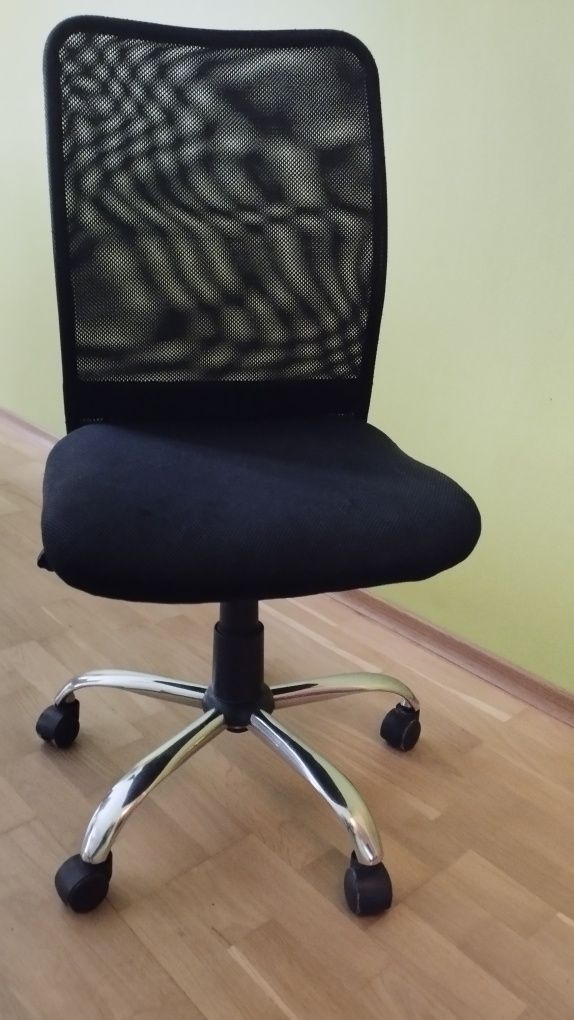 Krzesło biurowe - mebel domowy