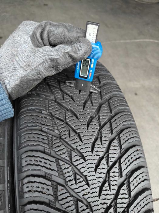 4шт Nokian Hakkapeliitta R16 205/55 зимові шини