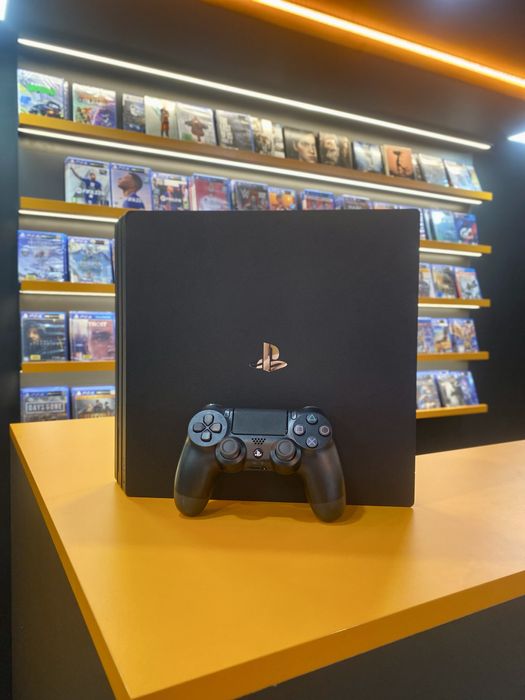 Консоль PlayStation 4 Pro 1tb + гра у подарунок!