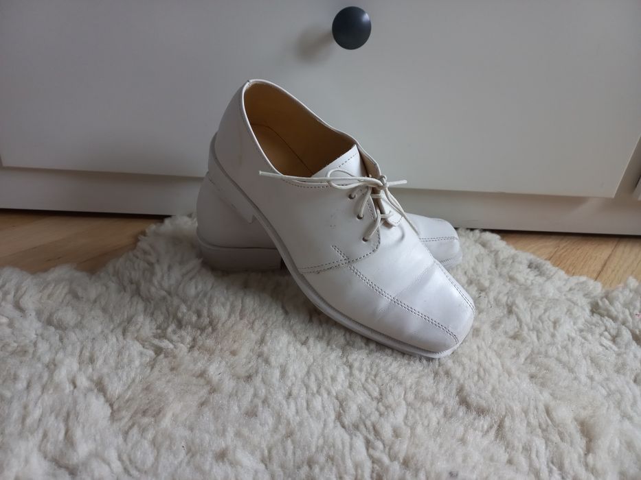 Buty komunijne białe dla chłopca r 33