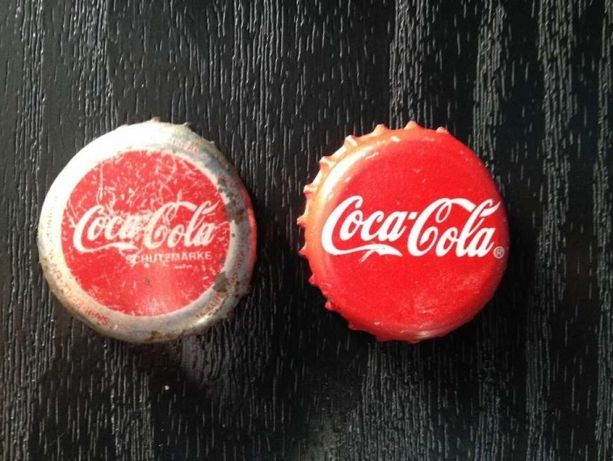 Coca Cola Kolekcjonerski kapsel z lat 90