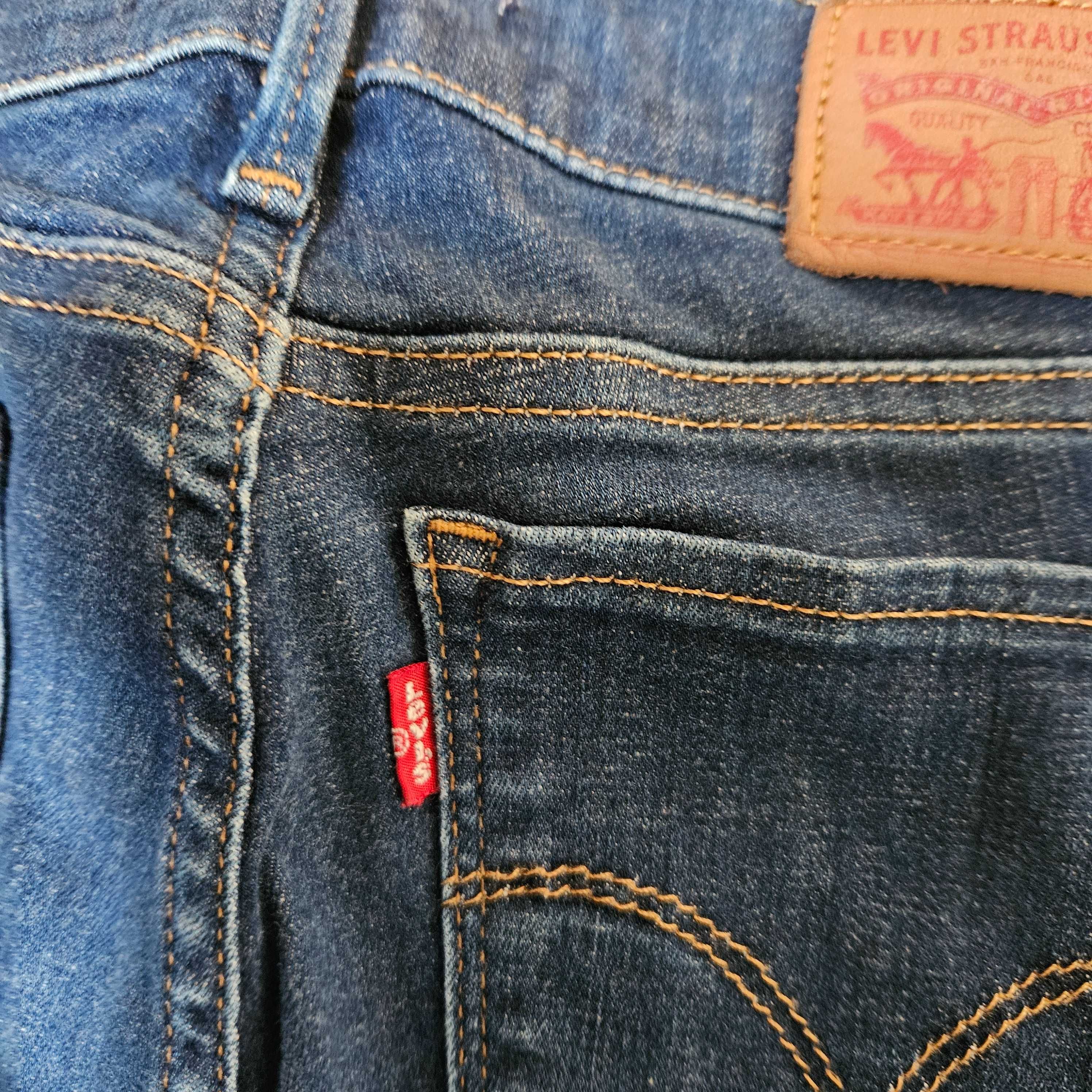 Levi's 710 W25 L32