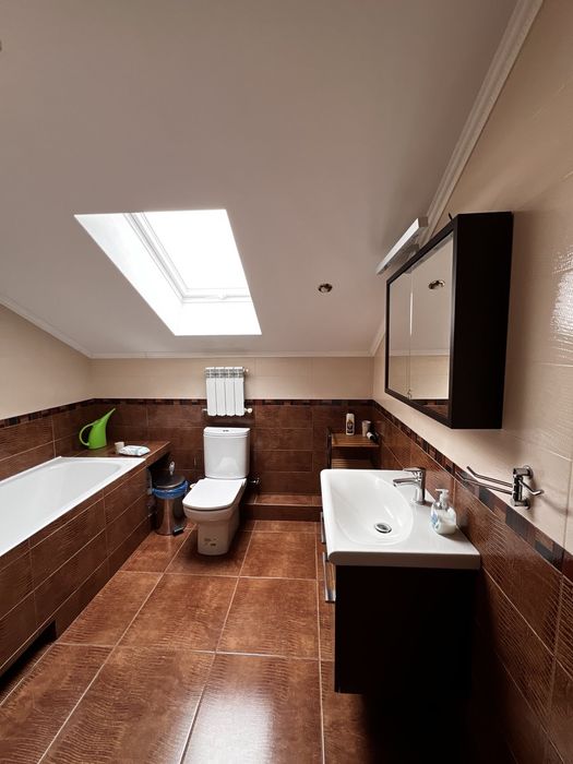 Оренда будинку Забуччя, біля лісу та озера, швидкий виізд на Киів