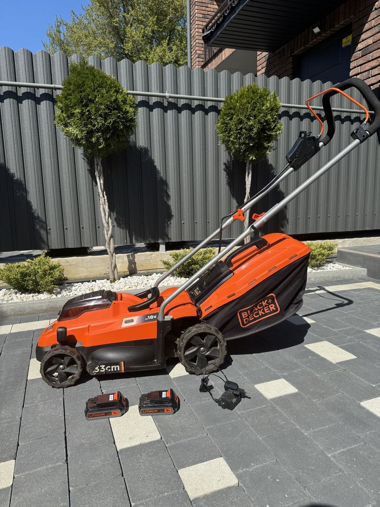 Газонокосарка акумуляторна Black+Decker