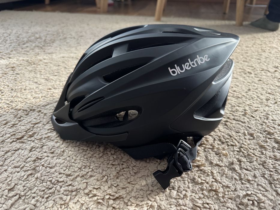 Kask rowerowy Bluetribe rozm L. 58-61 cm stan bardzo dobry