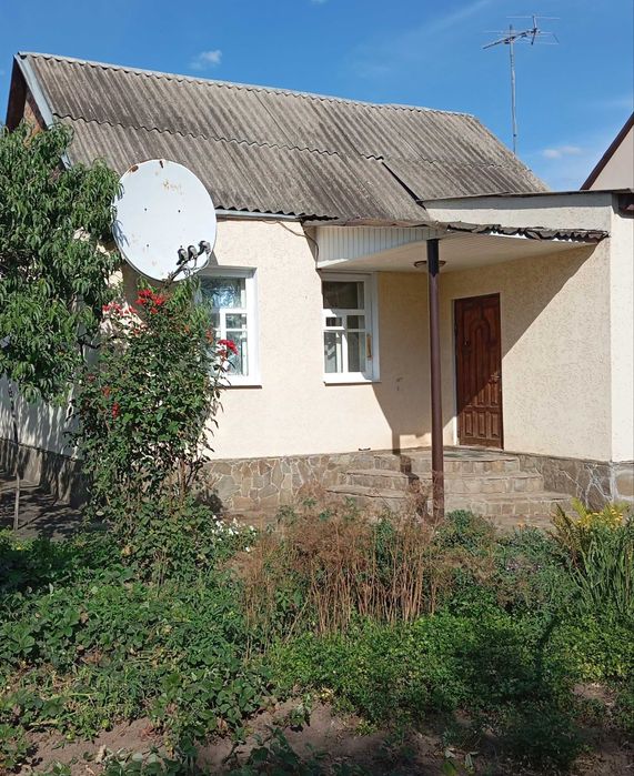 Продам гарний цегляний будинок в місті Люботин
