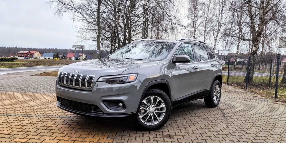 Jeep Cherokee Latitude Plus 2019 року