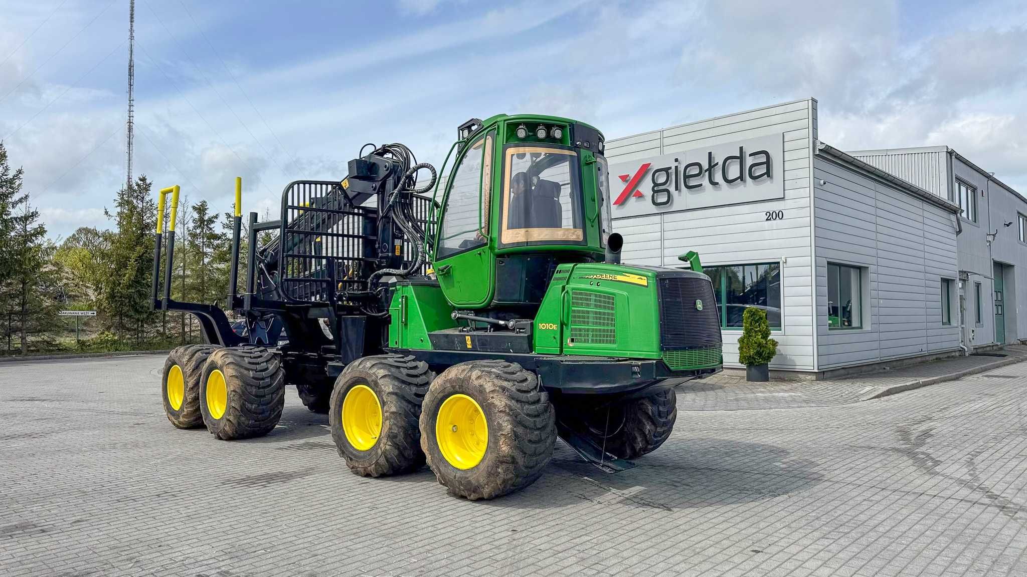 Forwarder John Deere 1010E rok 2015