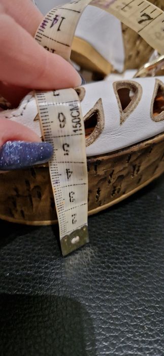 Босоніжки, шкіряні 36 розмір, 23 см.