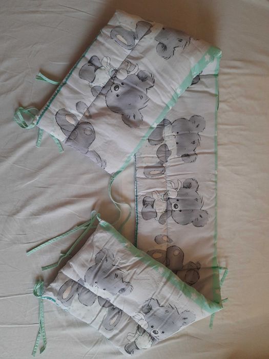 Komplet poszewek na pościel + ochraniacz na łóżeczko