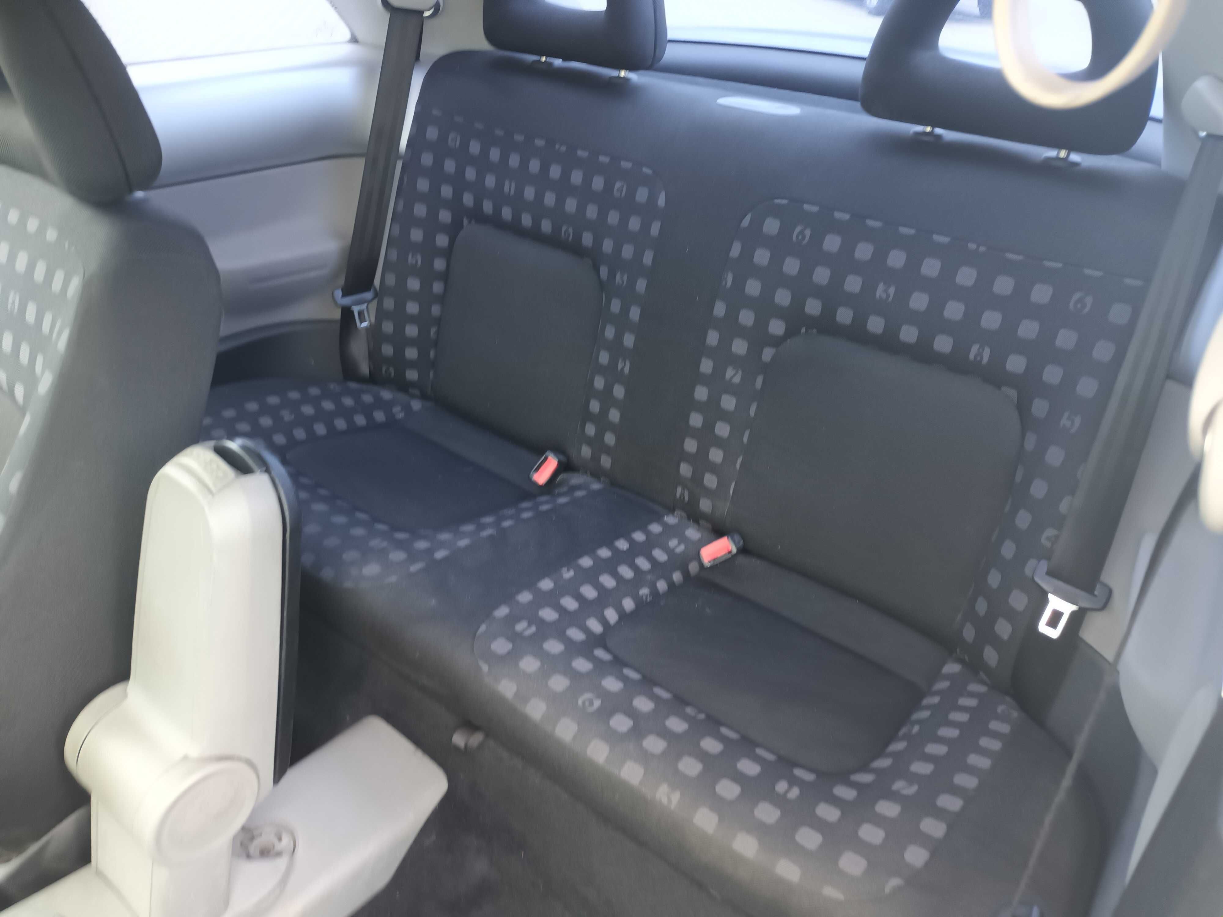sprzedam VW NEW BEETLE 1,6