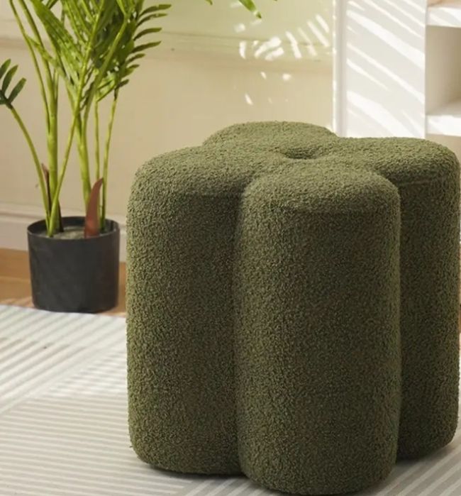 Puffs em borreguilho nordicos