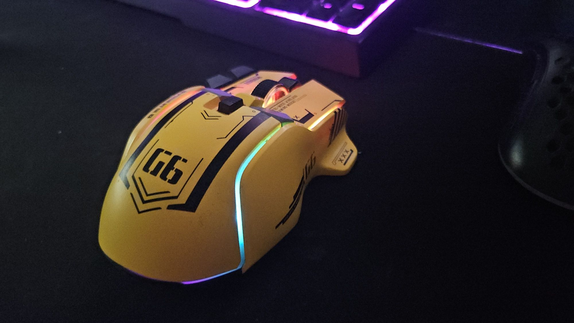 Myszka Gaming 4000DPI, 2.4ghz/BT, profilowana, bezgłośna, RGB