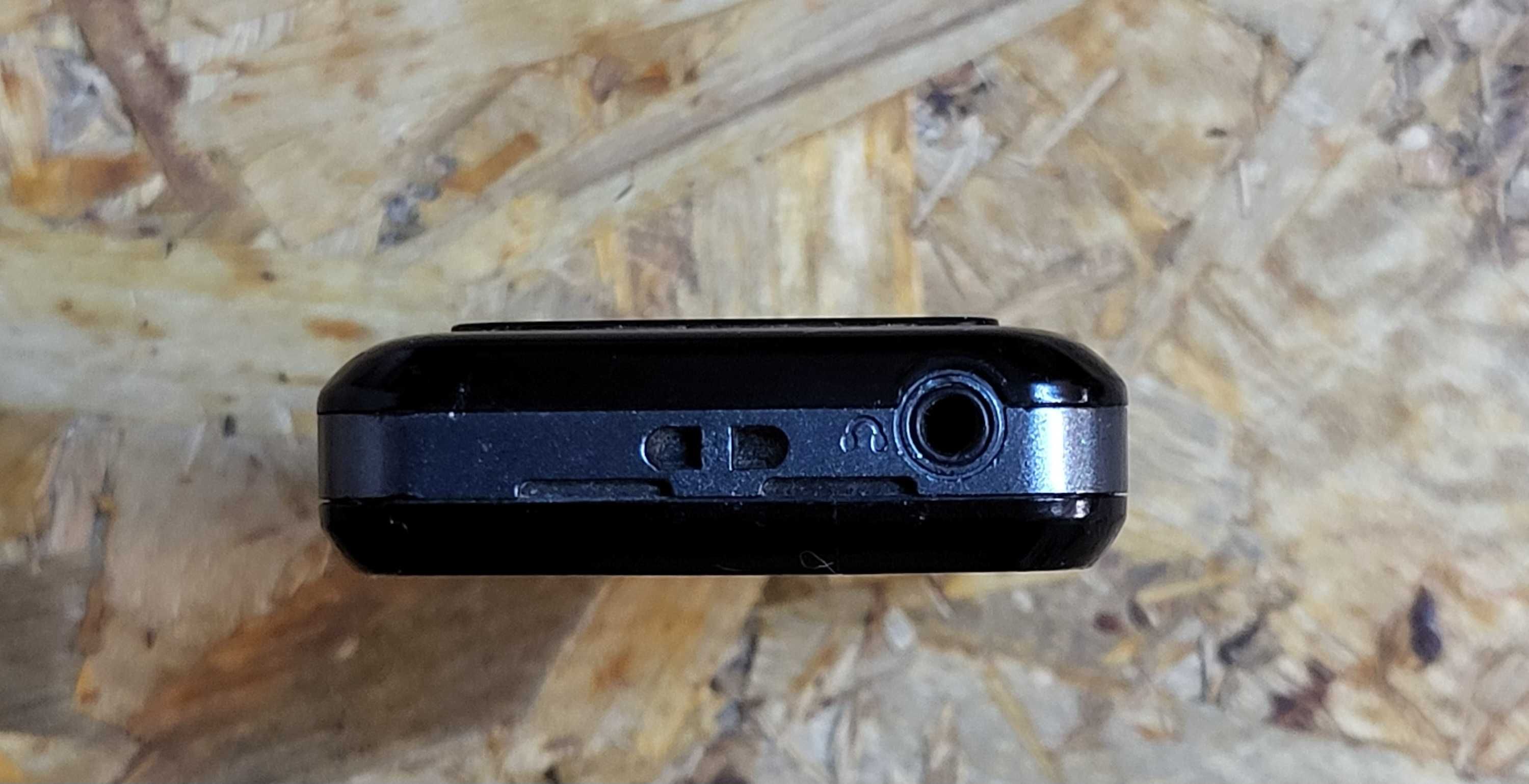 Продам телефон Motorola Rokr E6