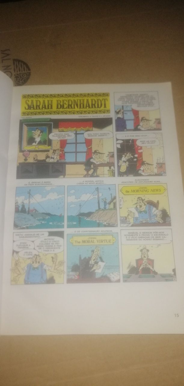 Livro de banda desenhada