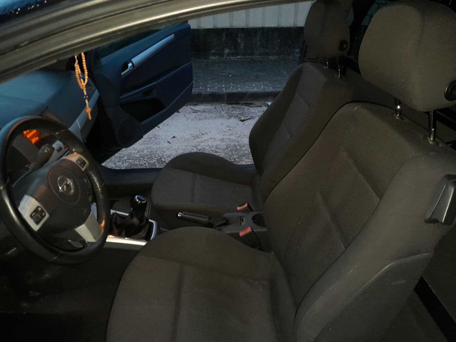 Opel Astra GTC 1.3 Sport