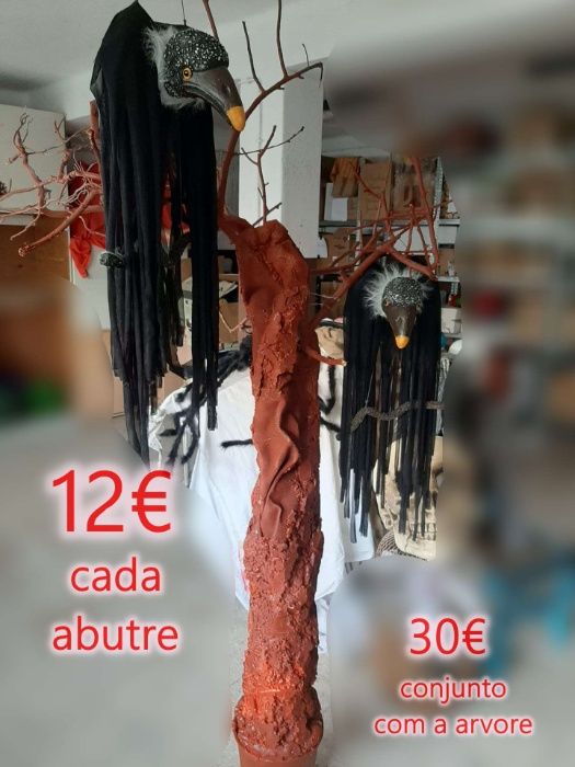 Várias decorações para festa de Halloween