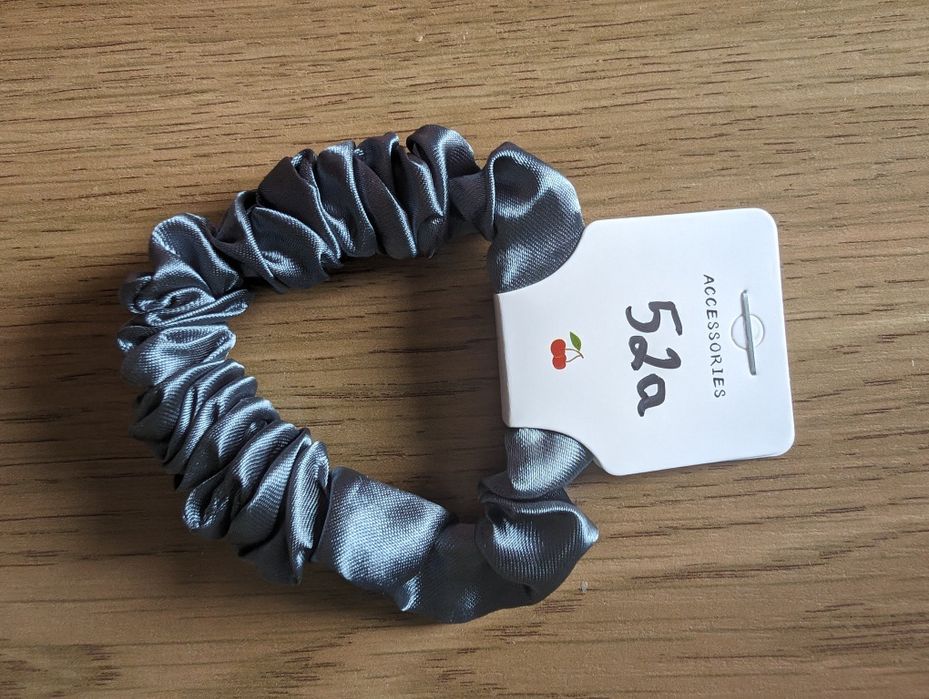 Nowa satynowa gumka do włosów scrunchie 52a akcesoria do włosów włosy