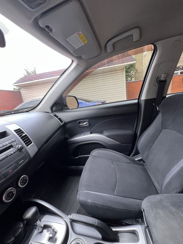 Mitsubishi Outlander XL
