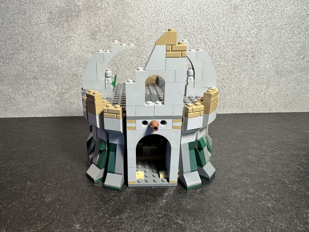 LEGO 9472 Hobbit Lord of the Rings Attack on Weathertop