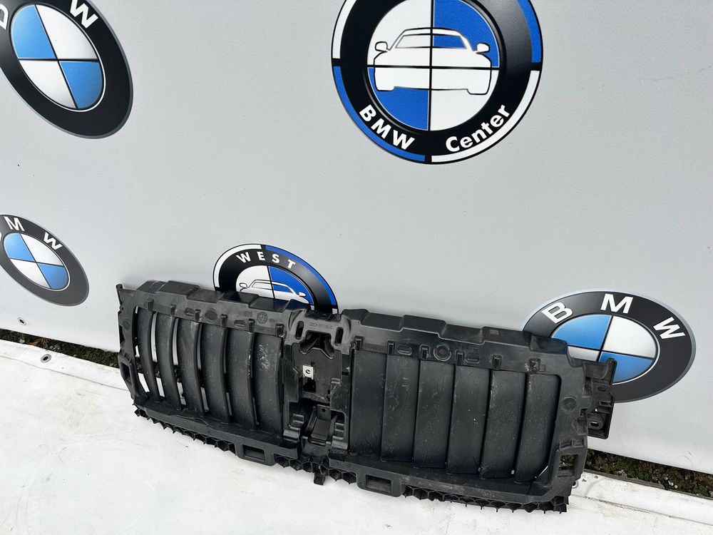 BMW G26 I4 жалюзі передні бмв і4 г26 жалюзі переднього бампера верхні