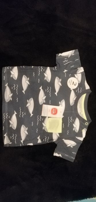 Tshirt, koszulka granatowa w białe wieloryby. Cool club. 68. Nowa