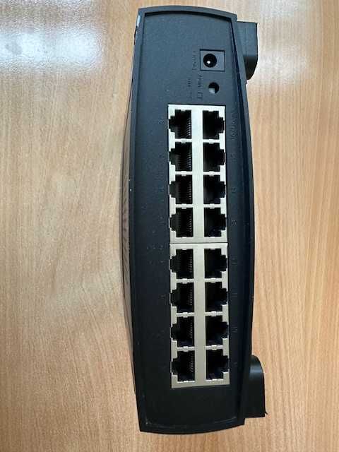 Switch EZXS16W + zasilacz