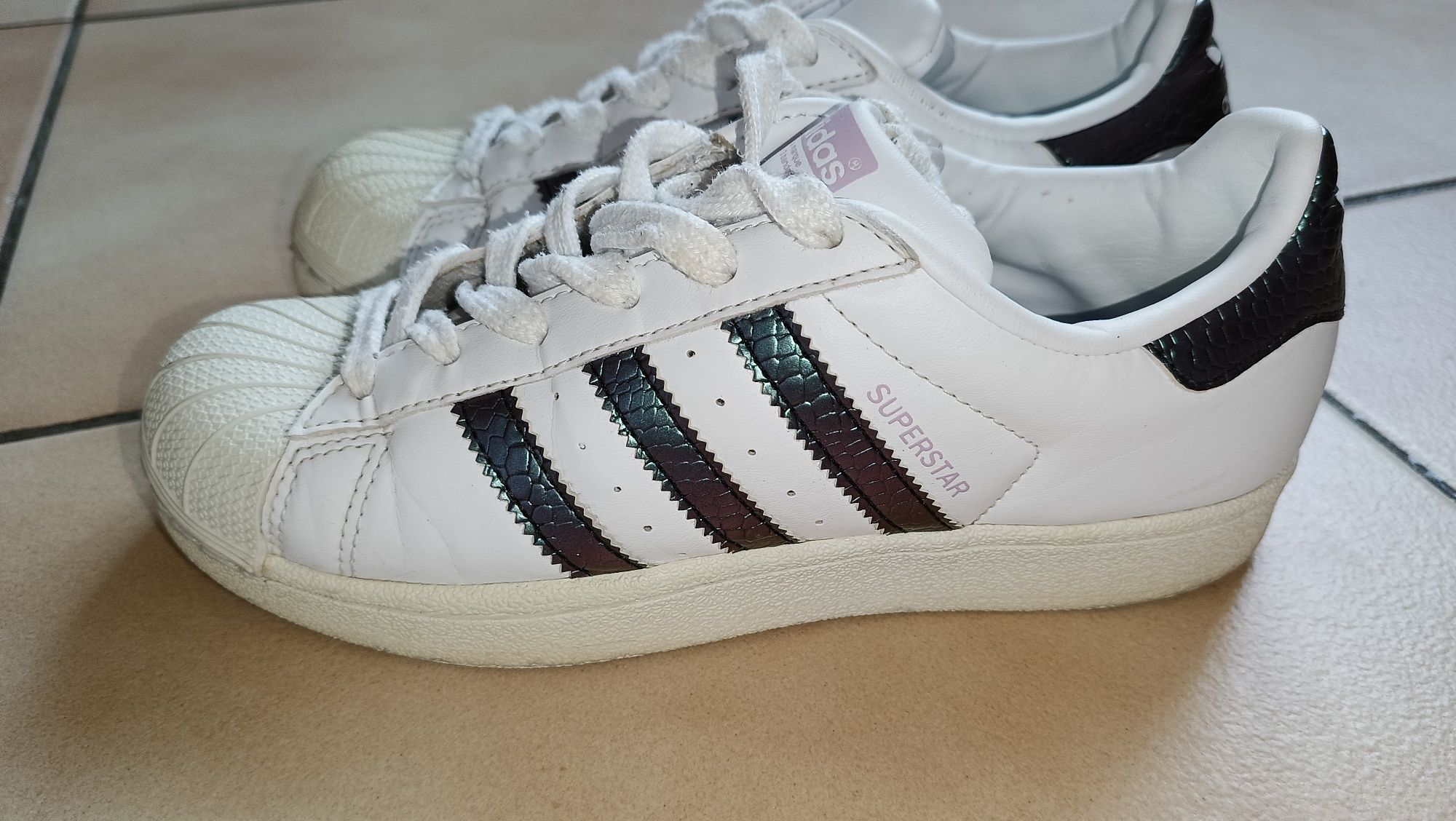 Sprzedam buty Adidas Superstar