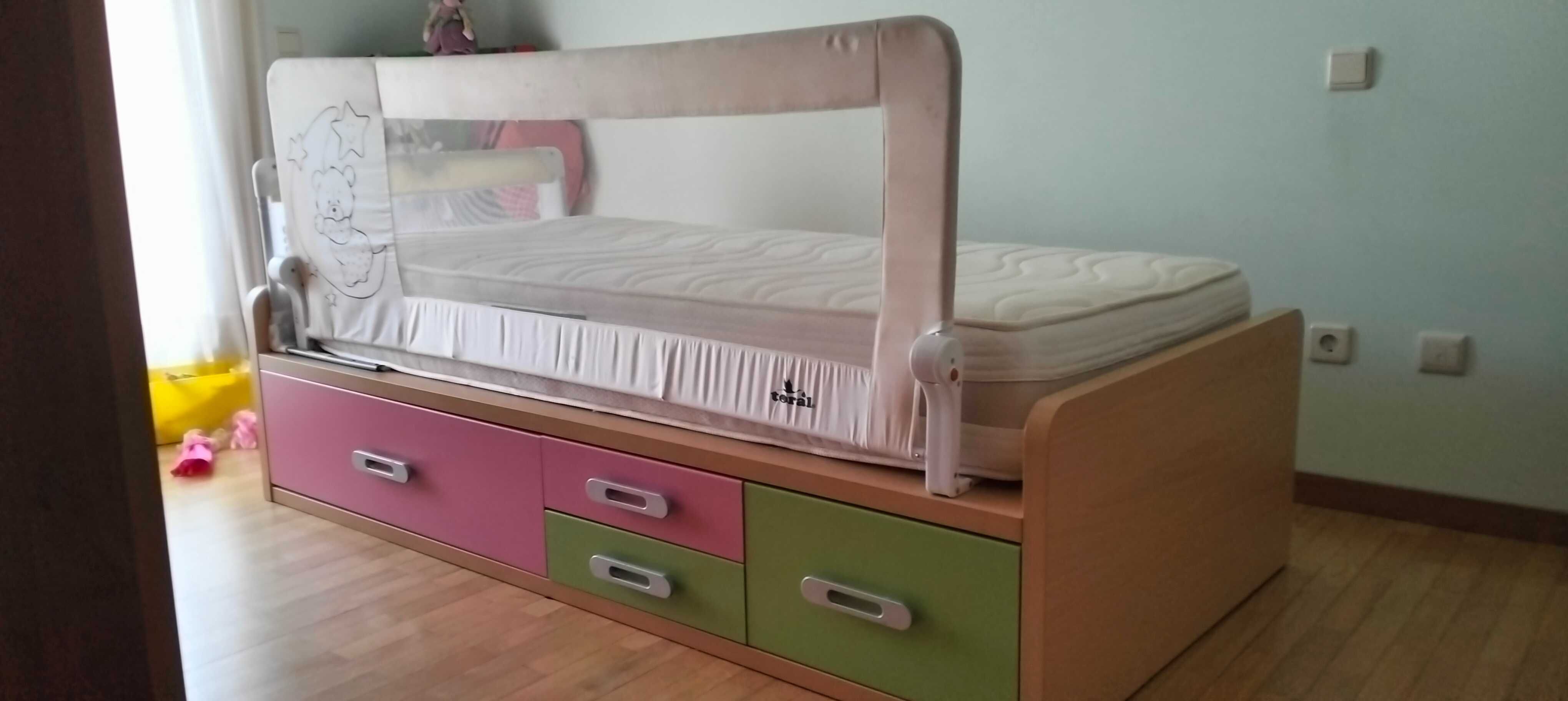 Cama de solteiro criança