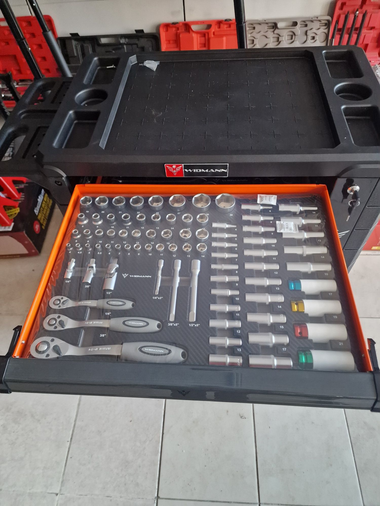 Carrinho de ferramenta de 7 gavetas 6 completas novo