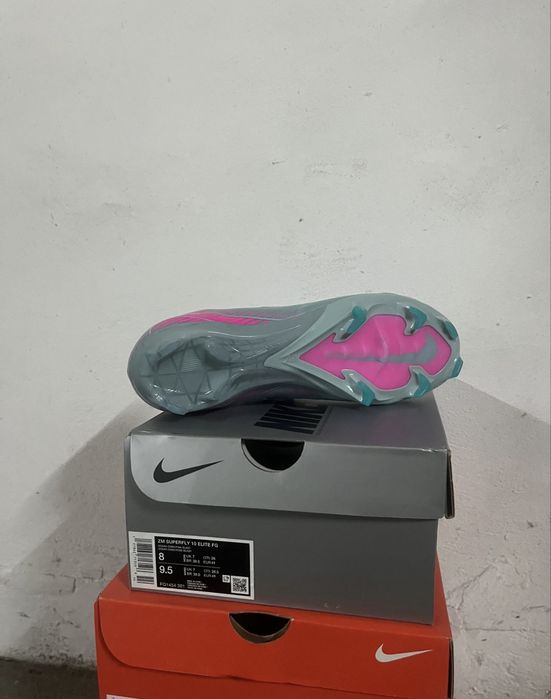 Vendo botas de futebol Nike novas