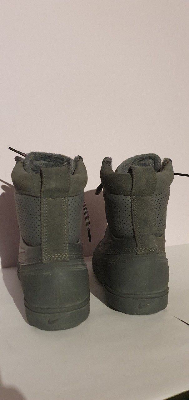 Buty nowe damskie zimowe Nike Tychee Mid