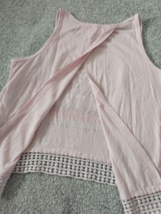 Jasnoróżowa damska krótka koszulka crop top Staccato roz. S