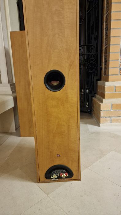 Colunas KEF Q65.2