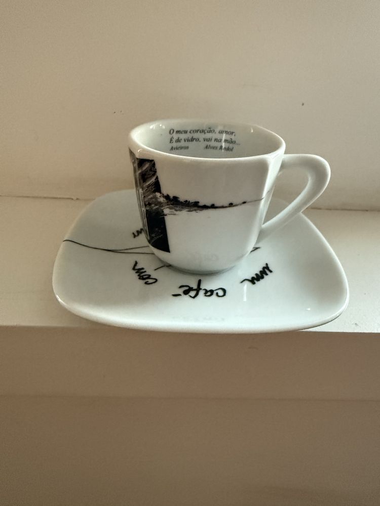 Chavena de cafe de homenagem a Alves Redol
