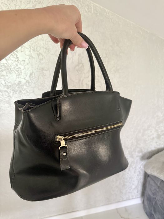 Шкіряна жіноча сумочка