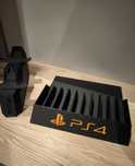 Stojak na gry i pady PS4