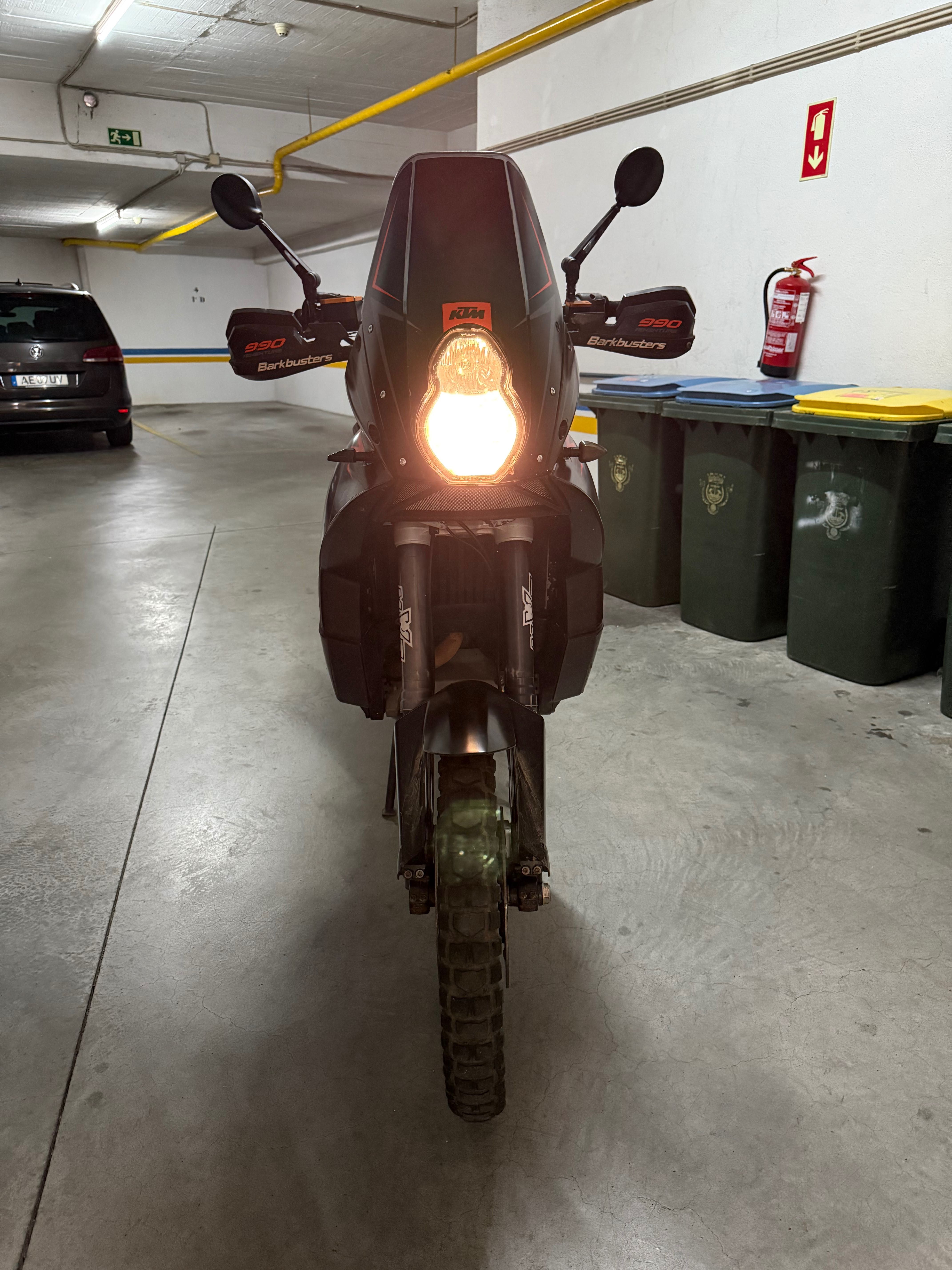KTM 990 Adventure R com extras