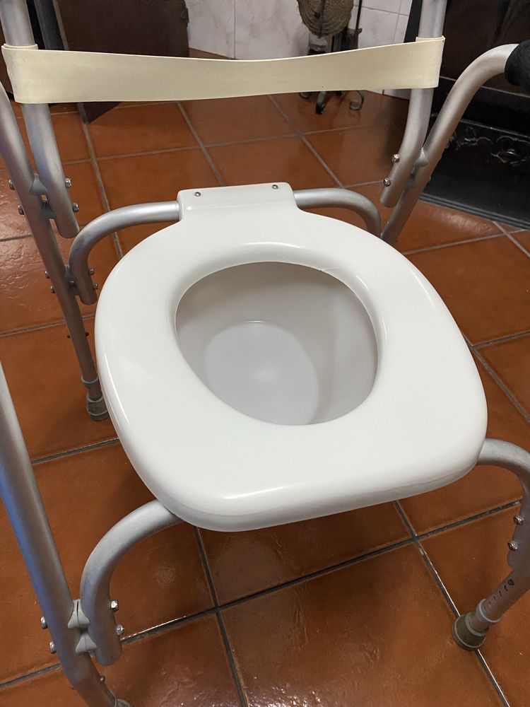 Cadeira sanitária alumínio