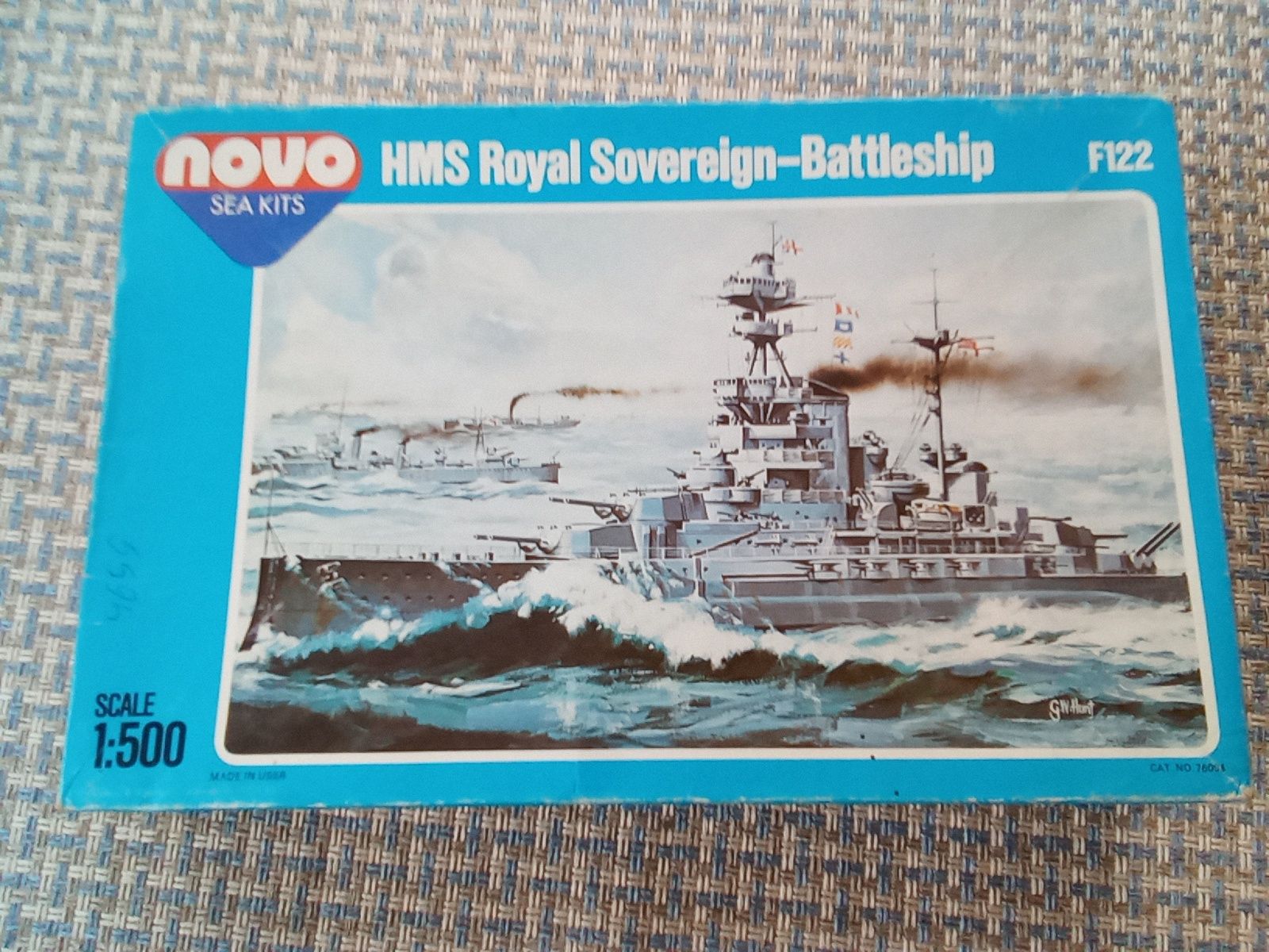Збірна модель корабля HMS Battleship "Royal Sovereign"