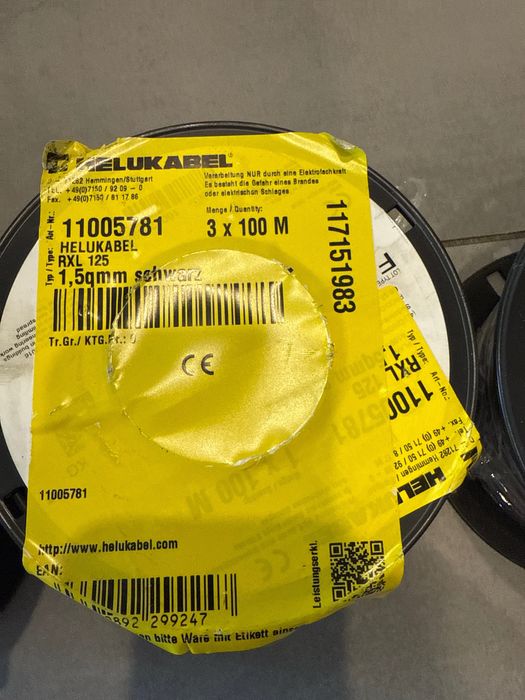 Zestaw kabli Helukabel/Huber+Suhner RXL 125 ( 4 szpule, łącznie 700 m)