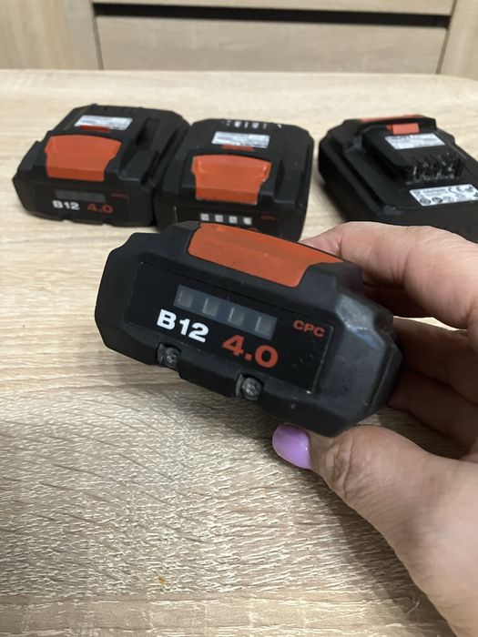 Hilti  B12 4.0 bateria laser niwelator