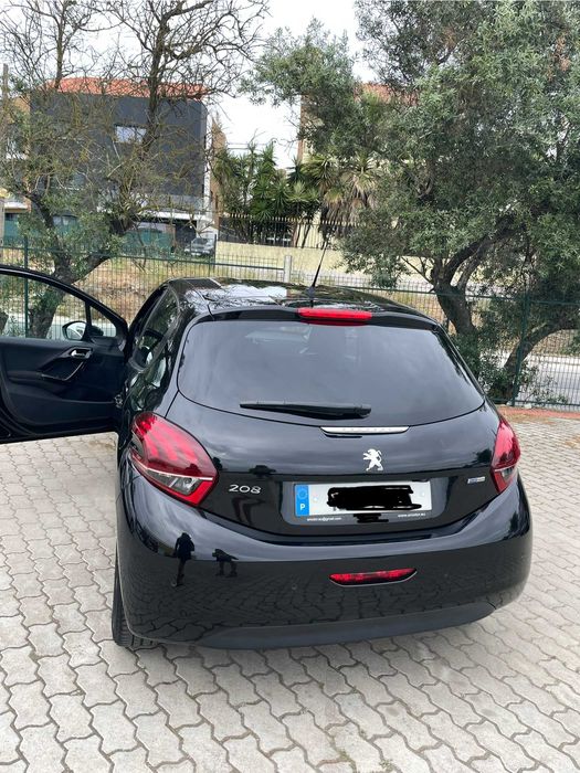 Peugeot 208 1.2 PureTech Preta 2017 Apple Car Play