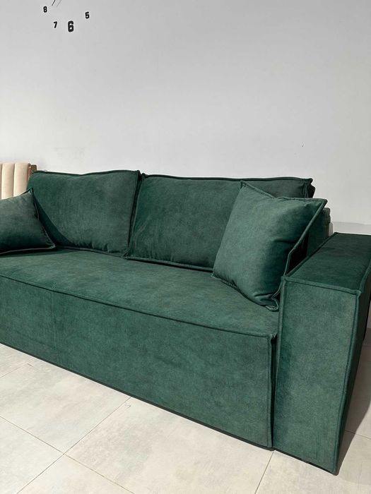 Розкладний диван для сну, розпродаж на готові  дивани з магазину