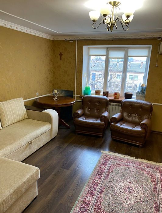 Продаю 2х комнатную квартиру. В Ингульском районе.