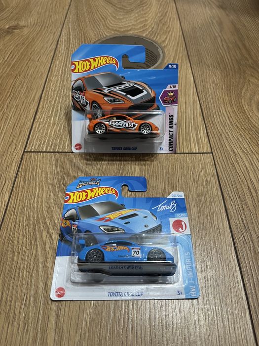Hot Wheels Toyota GR86 CUP - 2 sztuki