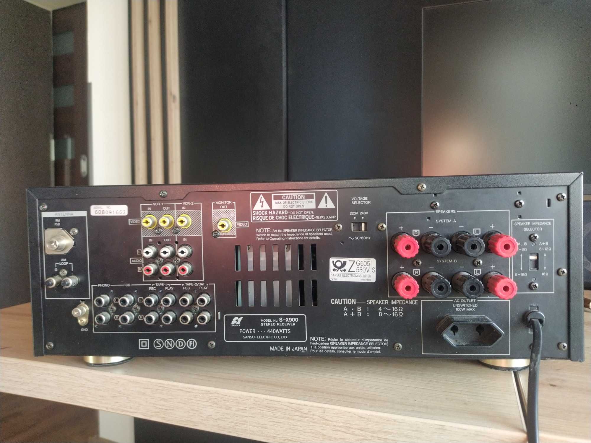 Amplituner Sansui S-X900 po renowacji , drobne  ślady użytkowania